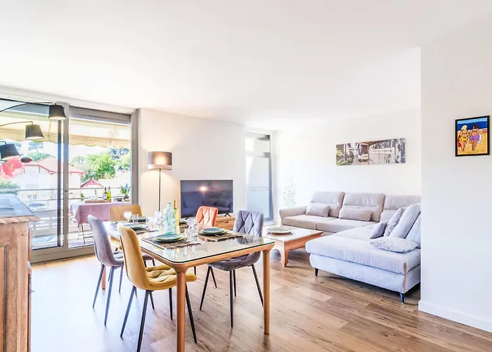 Marines-3 By Interhome *